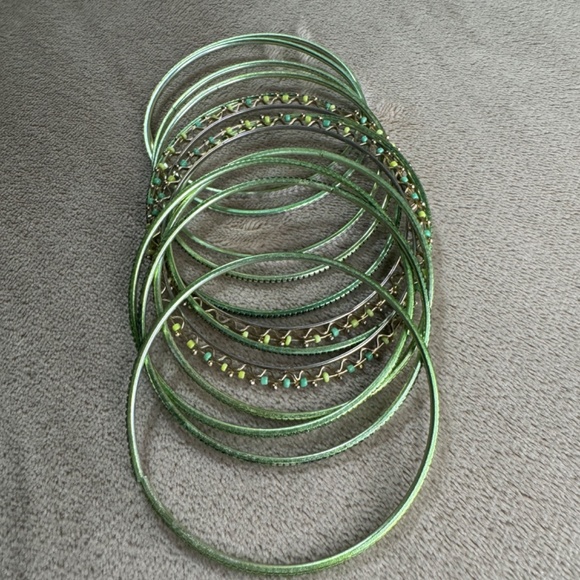 Bangles - Green /Silver / Gold - Retro - Picture 4 of 4